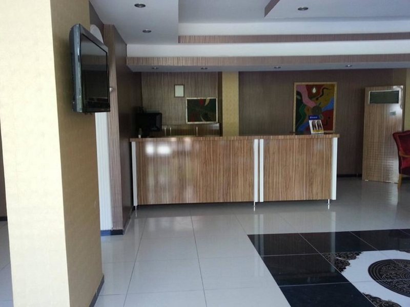 Lara Atalla Hotel 182110