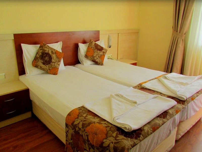 Lara Dinc Hotel 66408