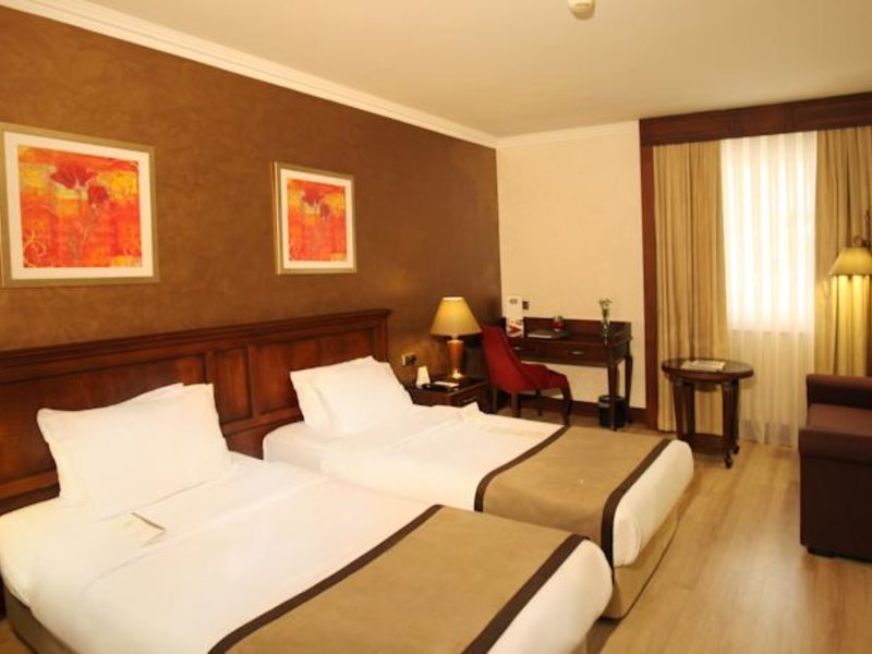 Lares Park Hotel 93800