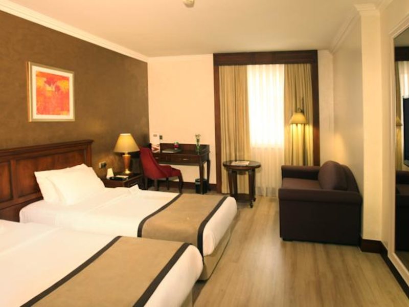 Lares Park Hotel 93802