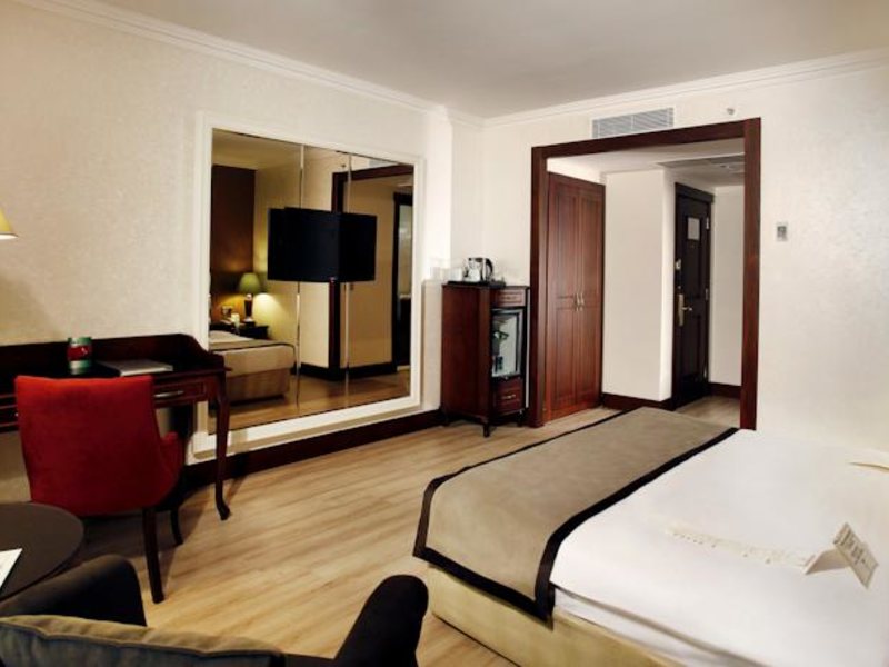 Lares Park Hotel 93803