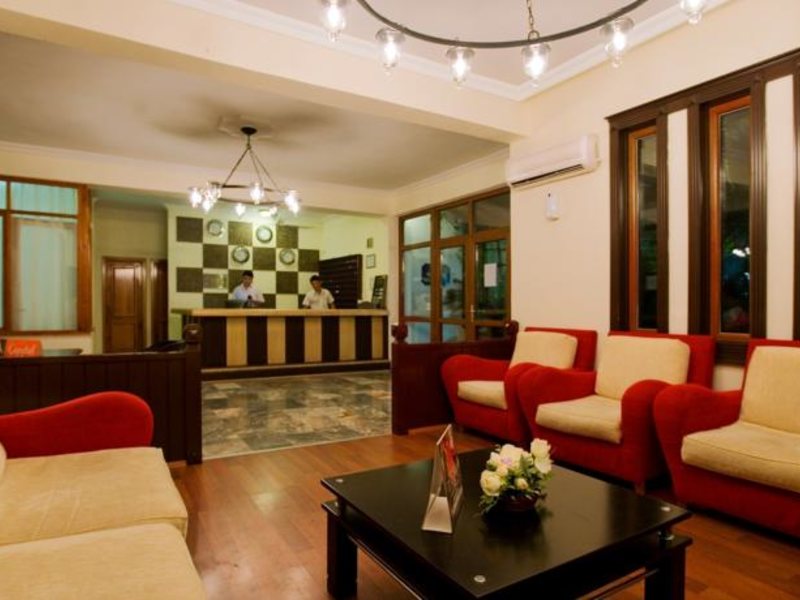 Larissa Akman Park Hotel 93818