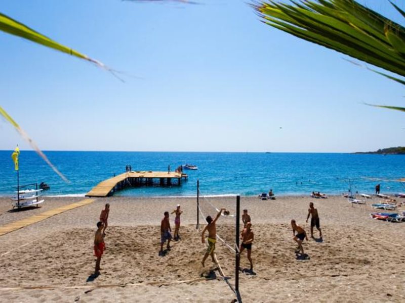 Larissa Akman Park Hotel 93840