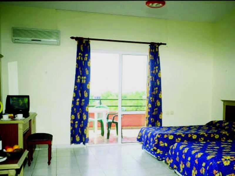 Larissa Green Hill Hotel  57349