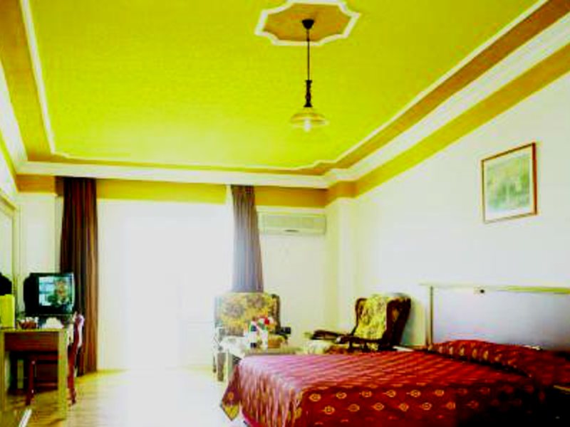 Larissa Green Hill Hotel  57357