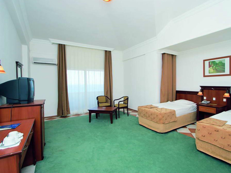 Larissa Green Hill Hotel  57361