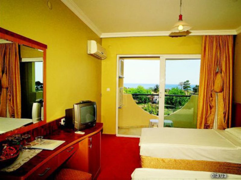 Larissa Inn Camyuva  (ex 13073