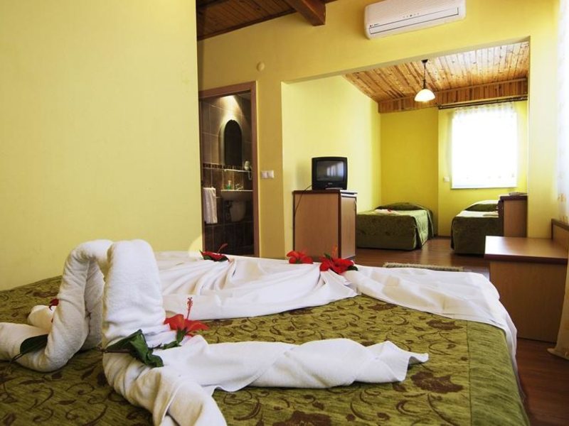 Larissa Inn Camyuva  (ex 31161