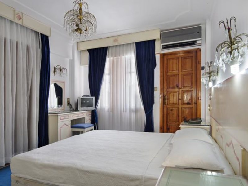 Larissa Mare Beach 157704