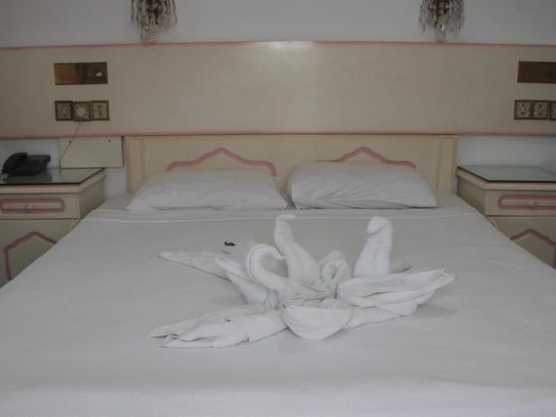 Larissa Mare Beach 157710