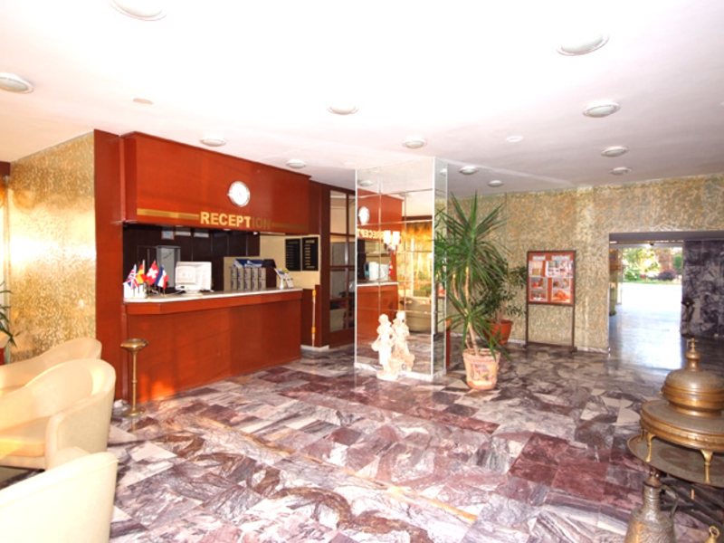 Larissa Palm Beach 34680