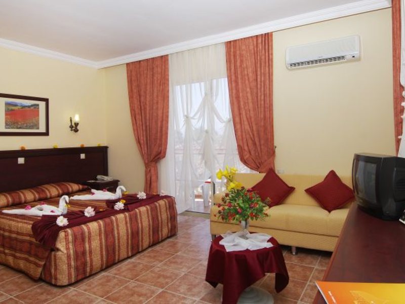 Larissa Sultan`s Beach (ех 33866