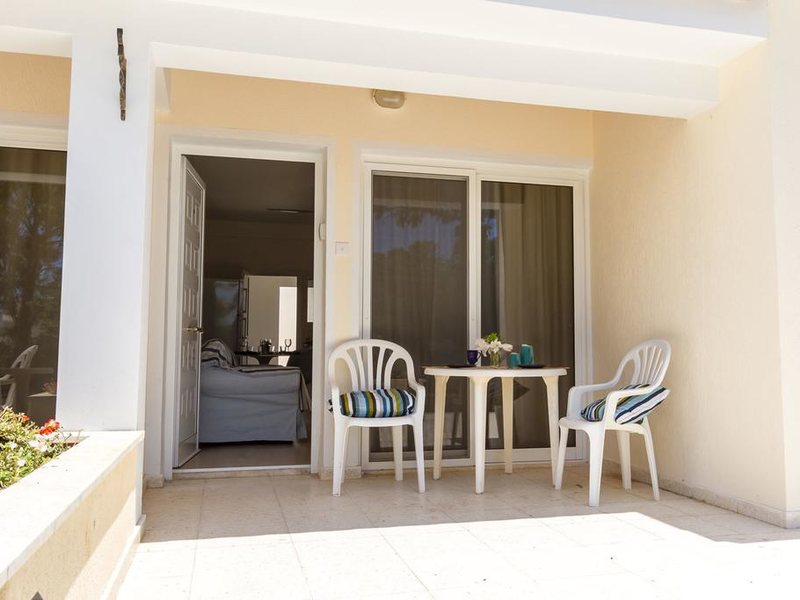 Larnaca Golden Beach Apts  291633