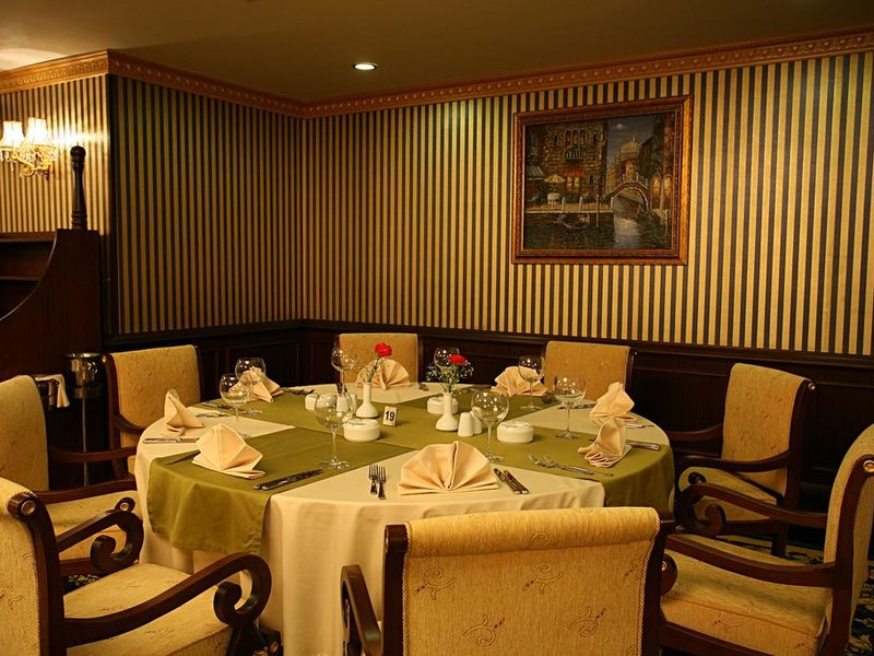 Latanya Palm Hotel 280234