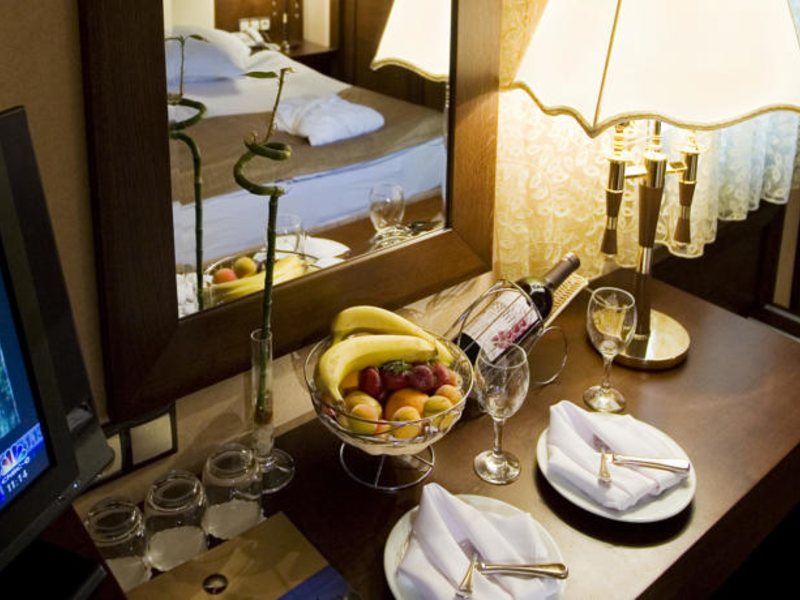 Latanya Park Resort  93908