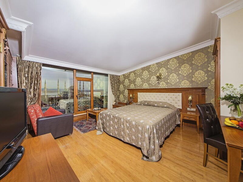 Lausos Hotel 242522