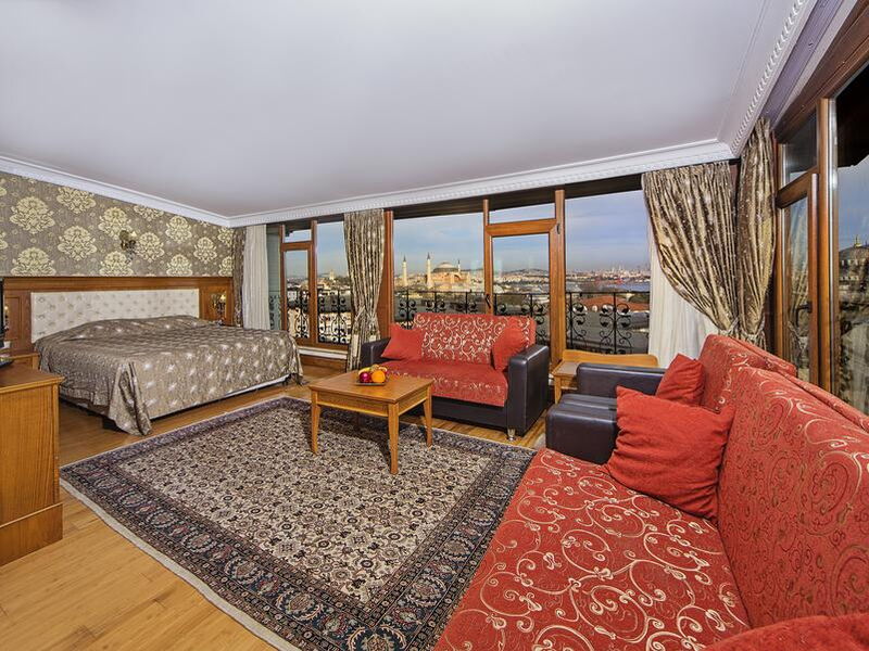 Lausos Hotel 242531