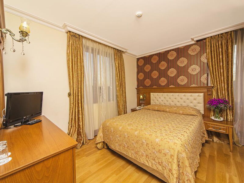 Lausos Hotel 242548