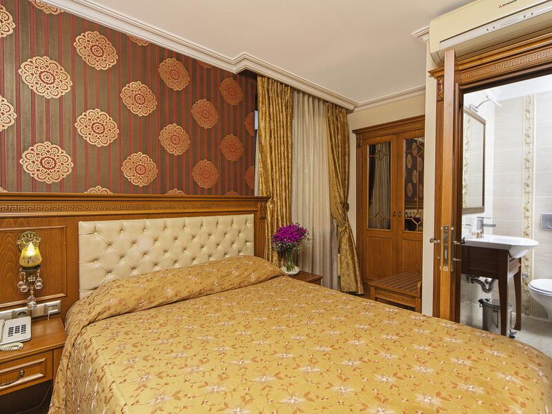 Lausos Hotel 242549