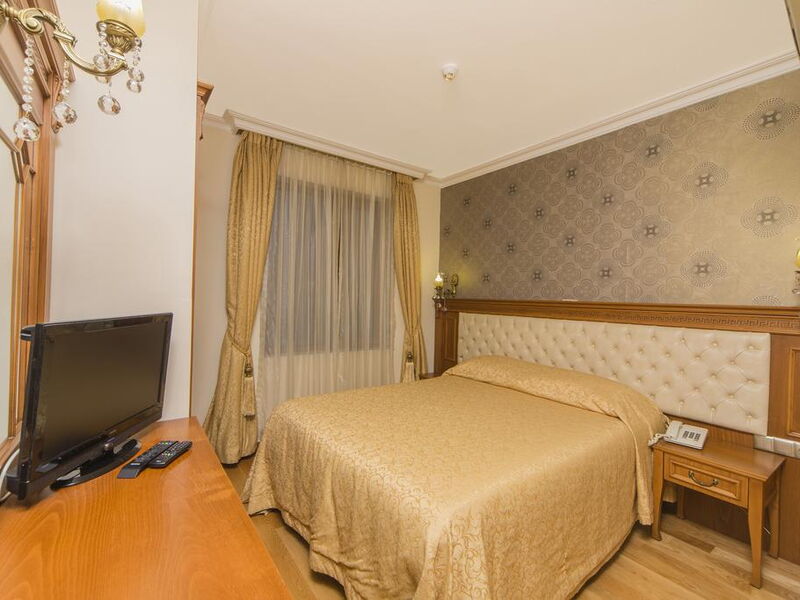 Lausos Hotel 242558