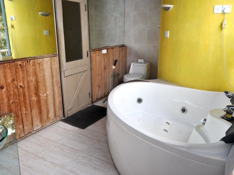 Lavendish Beach Resort 108011