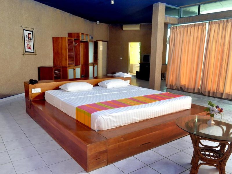 Lavendish Beach Resort 108014