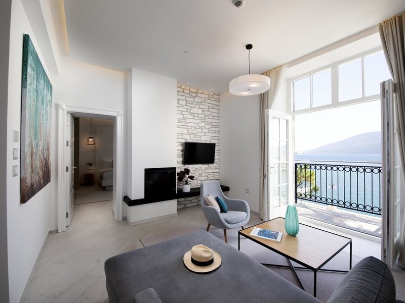 Lazure Hotel & Marina  283302