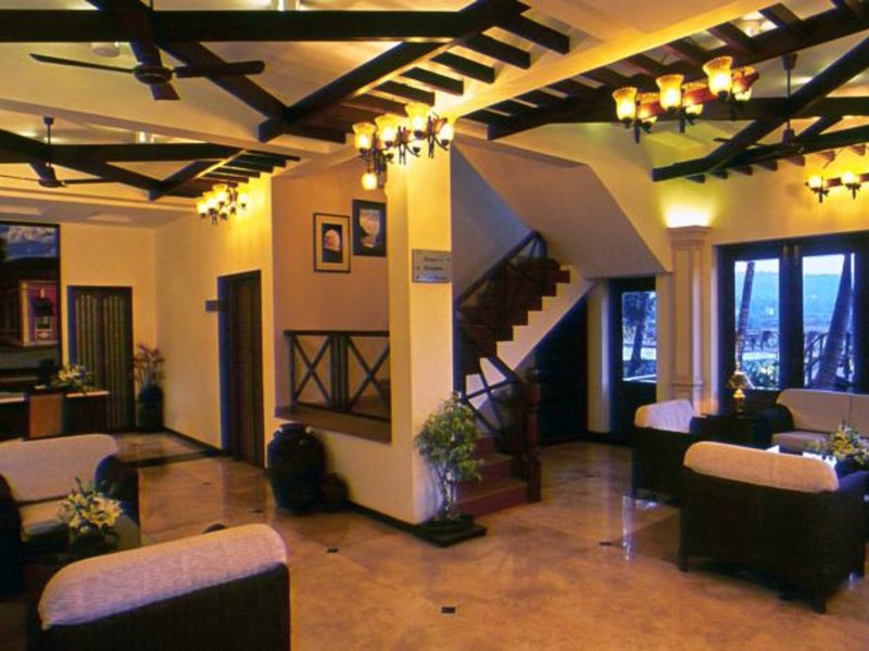 Lazy Lagoon Portico Suites  113650