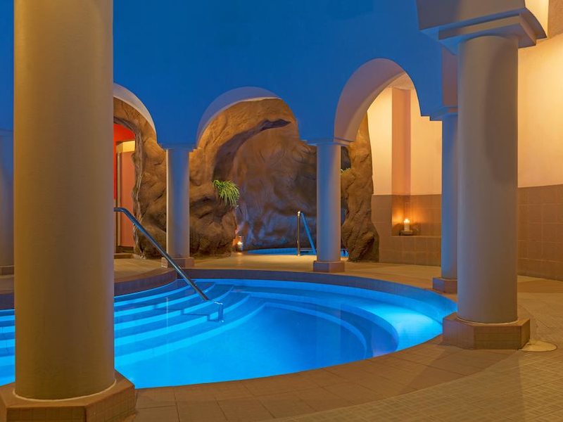 Le Meridien Abu Dhabi 310010