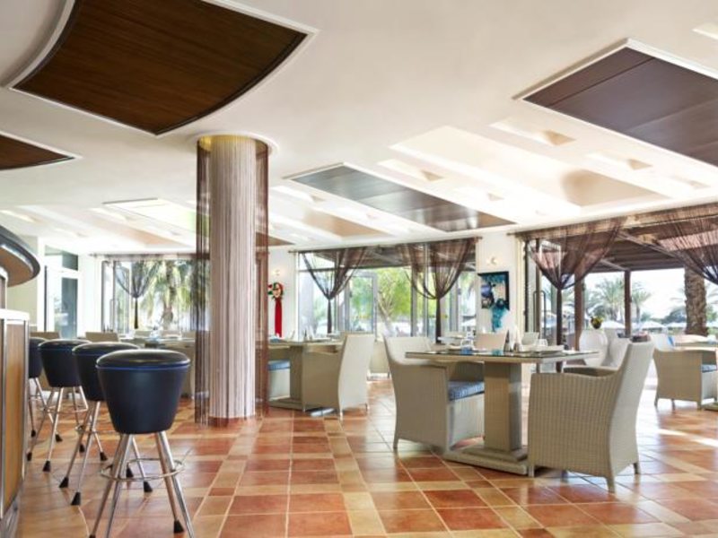 Le Meridien Al Aqah Beach Resort 47715