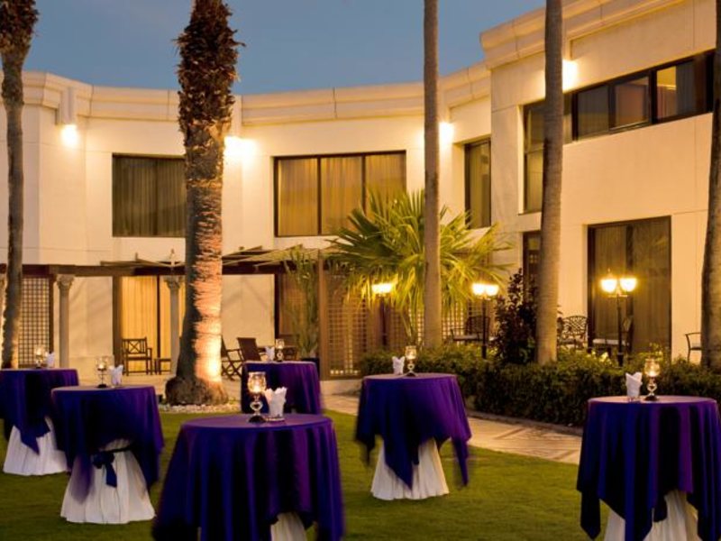 Le Meridien Dubai 47732