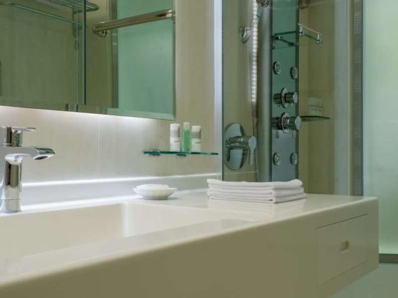 Le Meridien Dubai 47742