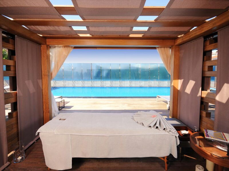 Le Meridien Istanbul  242675