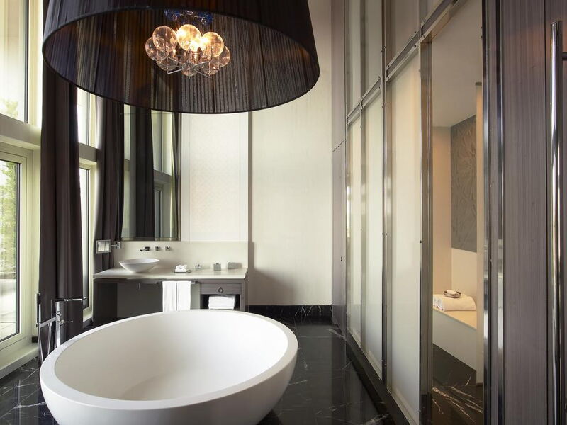 Le Meridien Istanbul  295644