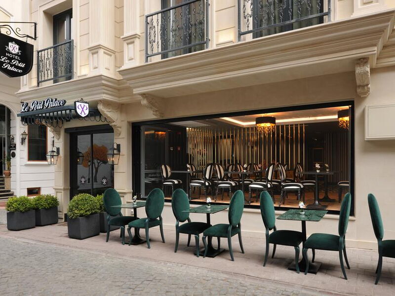 Le Petit Palace Hotel 242708