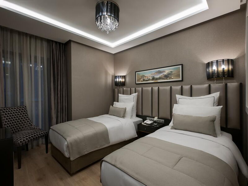 Le Petit Palace Hotel 242717