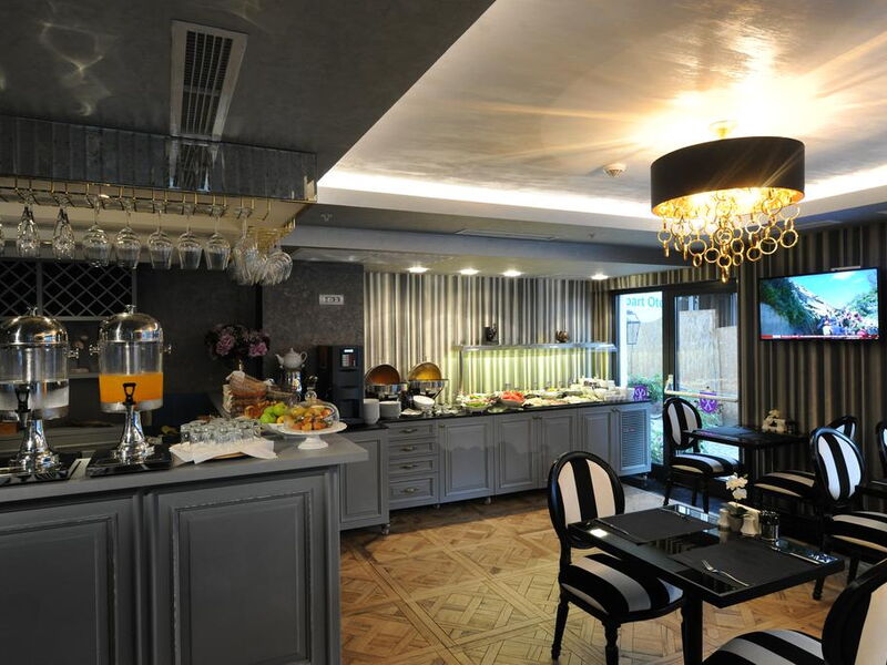 Le Petit Palace Hotel 242725