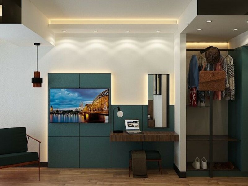 Leaf Port Hotel S-class 322065