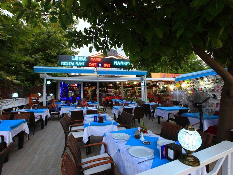 Leda Beach Hotel 303502