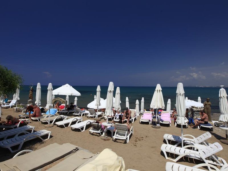 Leda Beach Hotel 303517