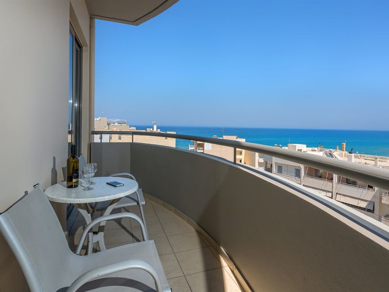 Lefkoniko Beach Icarus Suites 250808