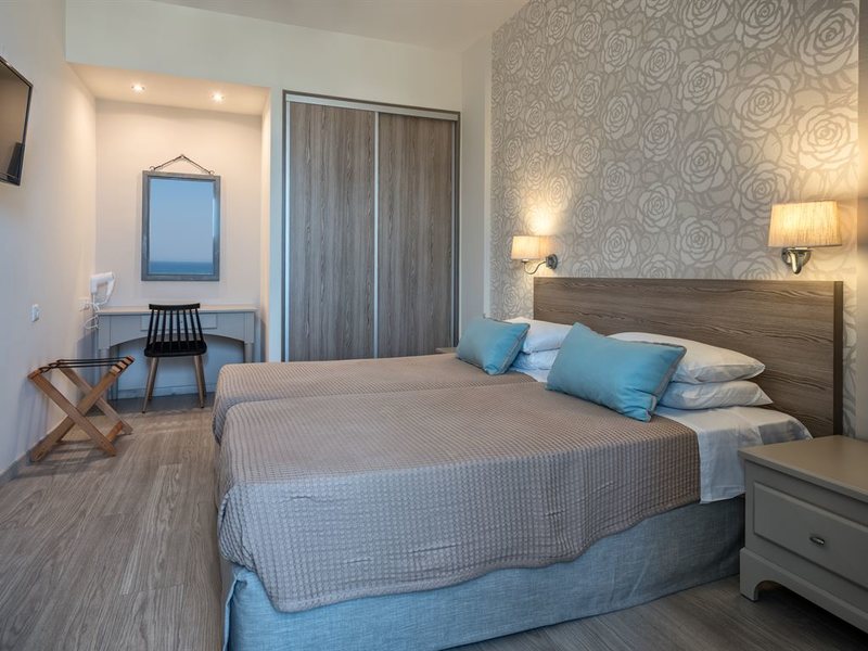 Lefkoniko Beach Icarus Suites 250822