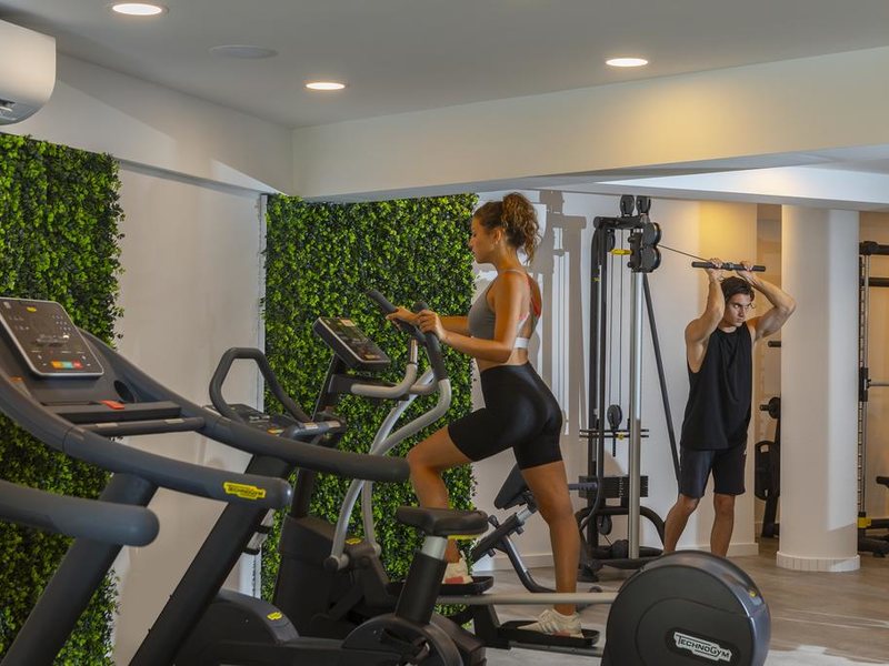 Leonardo Crystal Cove Hotel & Spa 291122