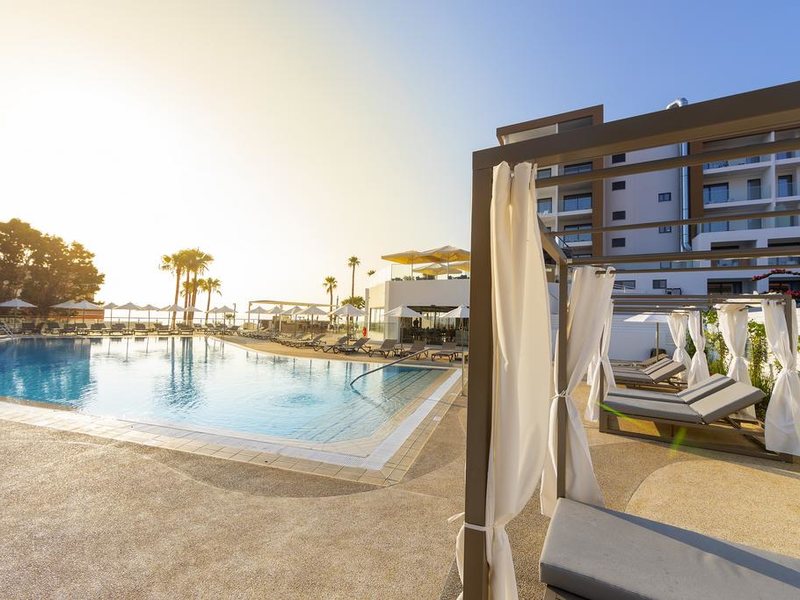 Leonardo Crystal Cove Hotel & Spa 291128