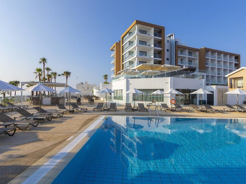 Leonardo Crystal Cove Hotel & Spa 291129