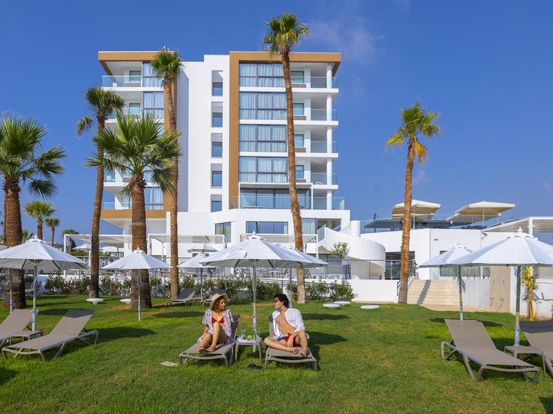 Leonardo Crystal Cove Hotel & Spa 291132