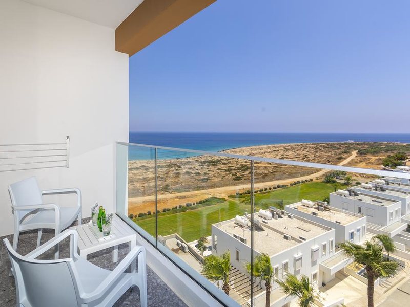 Leonardo Crystal Cove Hotel & Spa 291149