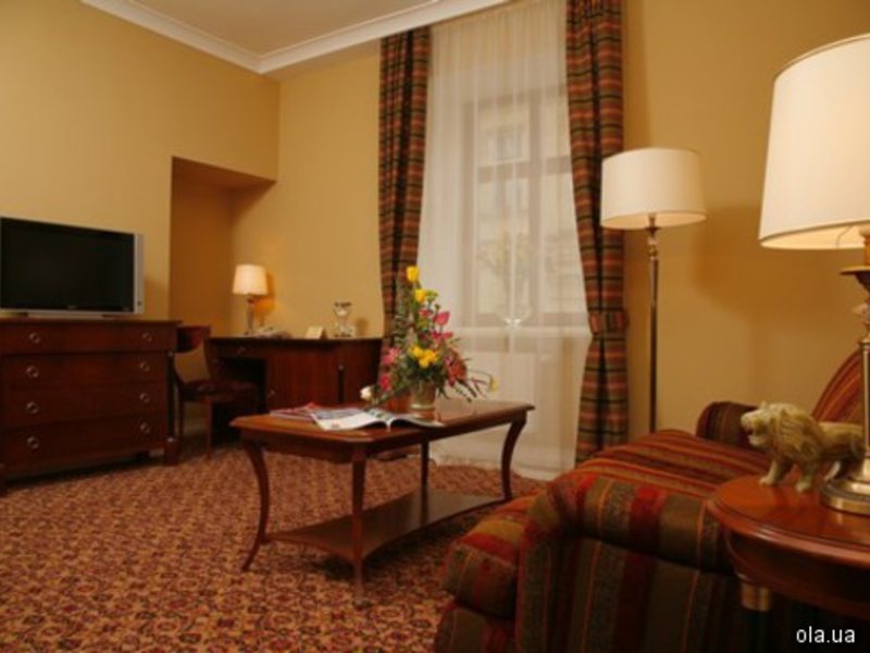 Leopolis Hotel 12375