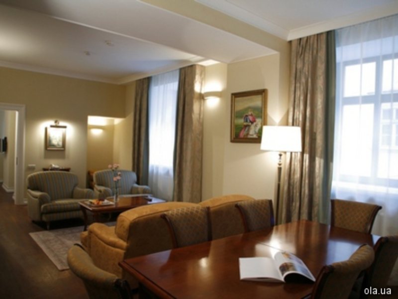 Leopolis Hotel 12379