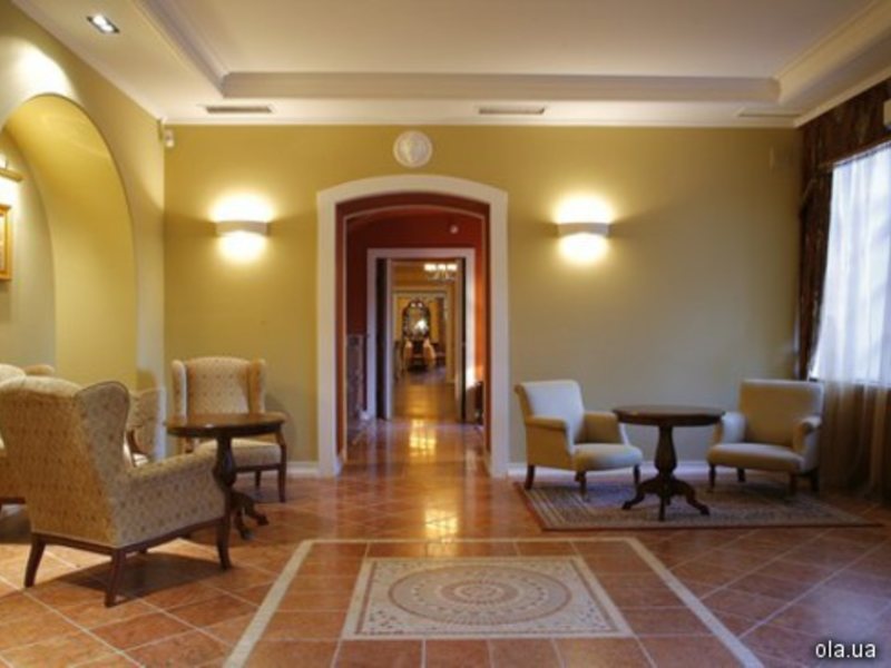 Leopolis Hotel 12380